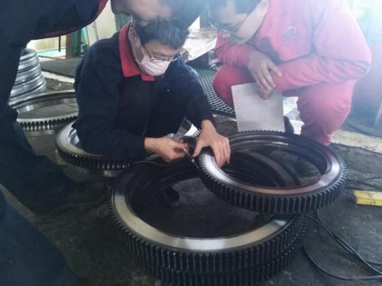 Тыныш тістерді сөндіреді