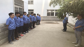 Техникалық бөлім технологтар өндірістік процесті мұқият зерделеу үшін технологтарды ұйымдастырады